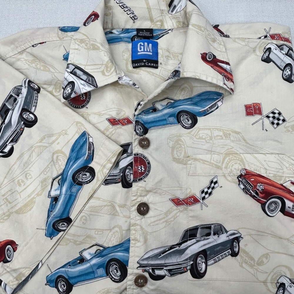 David Carter GM Men's Cream Short-Sleeve Button-Down Shirt - Classic Car Print